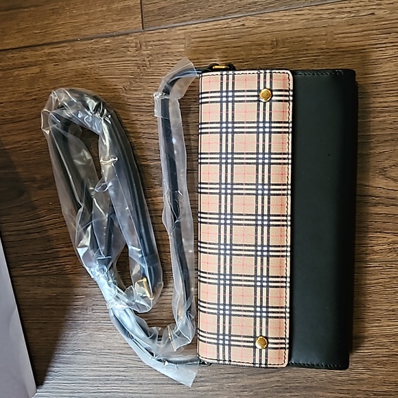 BURBERRY LEATHER CLUTCH BAG - COLOR BLACK - Picture 10 of 17